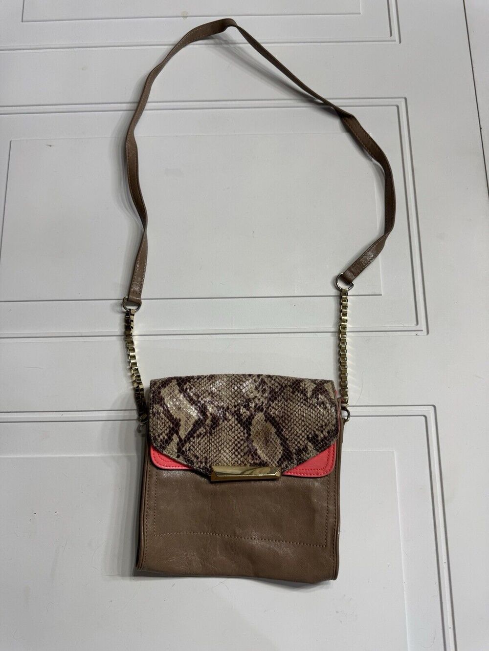 Gianni Bini Handbag Messenger Cross Body Snap Faux Snakeskin Medium Brown Pink